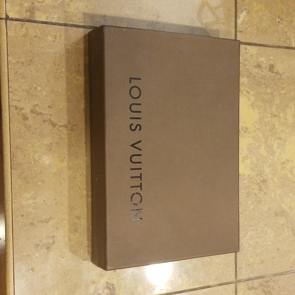 AUTHENTIC Louis Vuitton box, 11 x 8